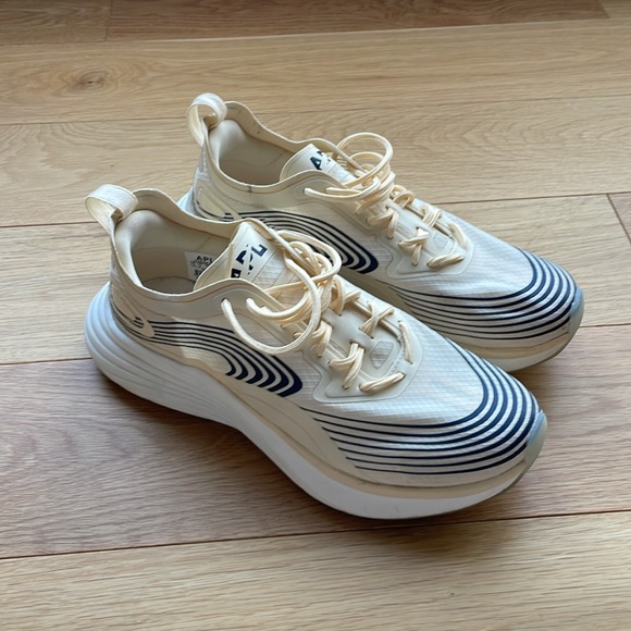 APL Streamline - Picture 4 of 4